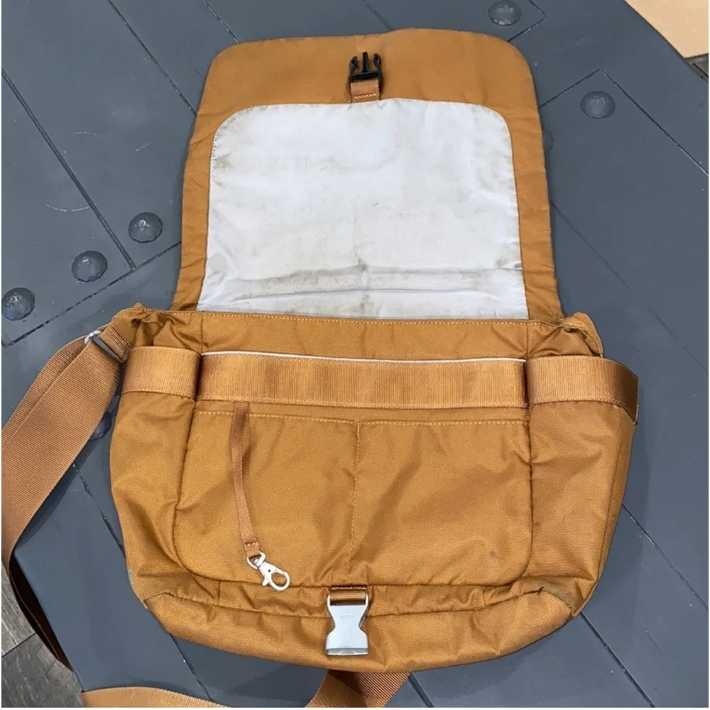 authentic T-Tech by Tumi signature messenger bag